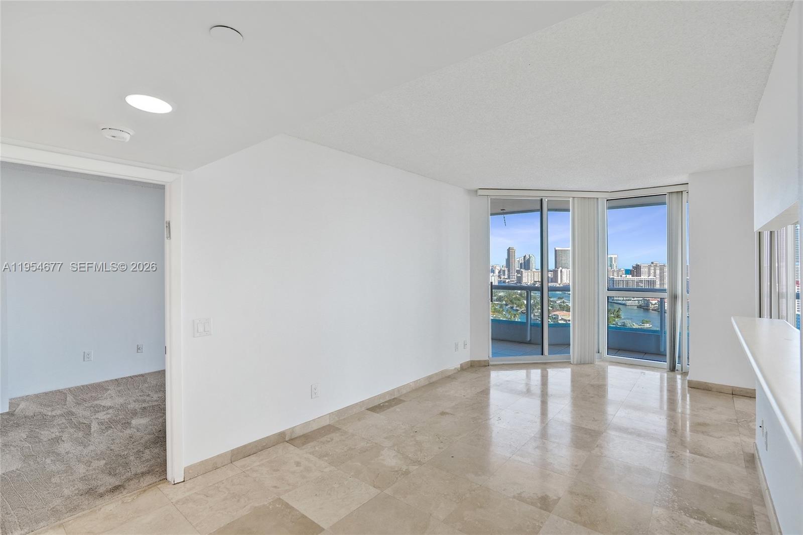 NORTH TOWER AT THE POINT - Residential