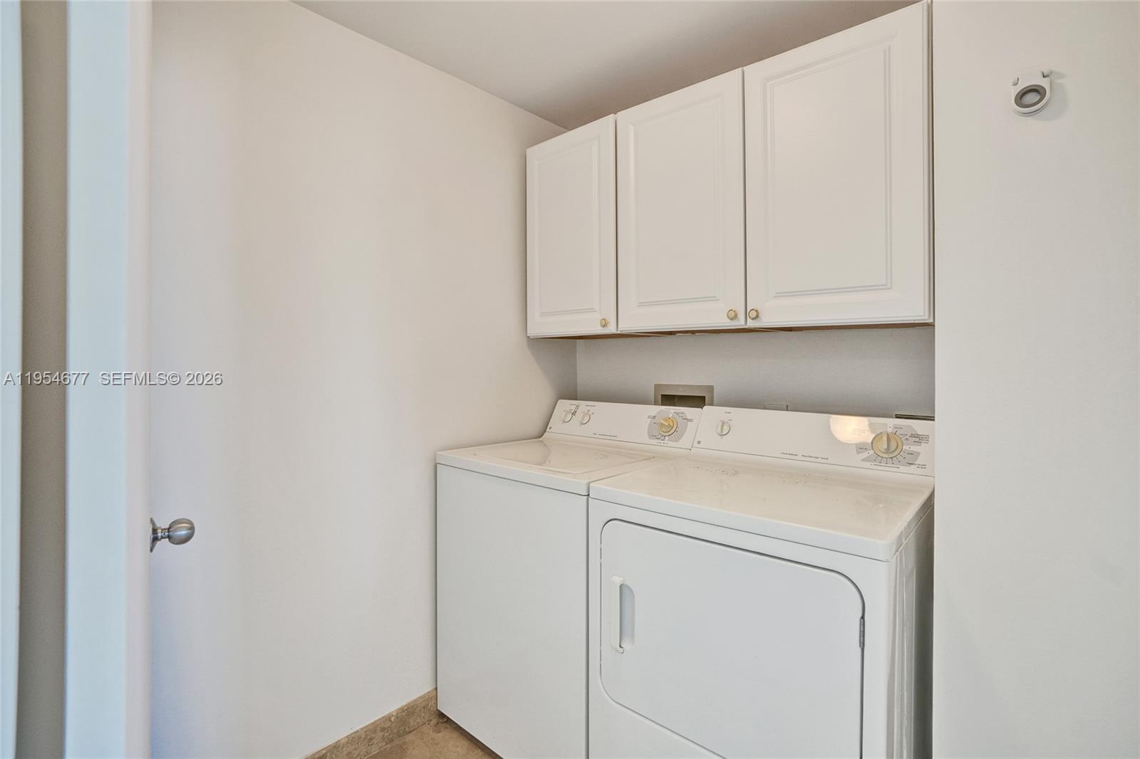 NORTH TOWER AT THE POINT - Residential