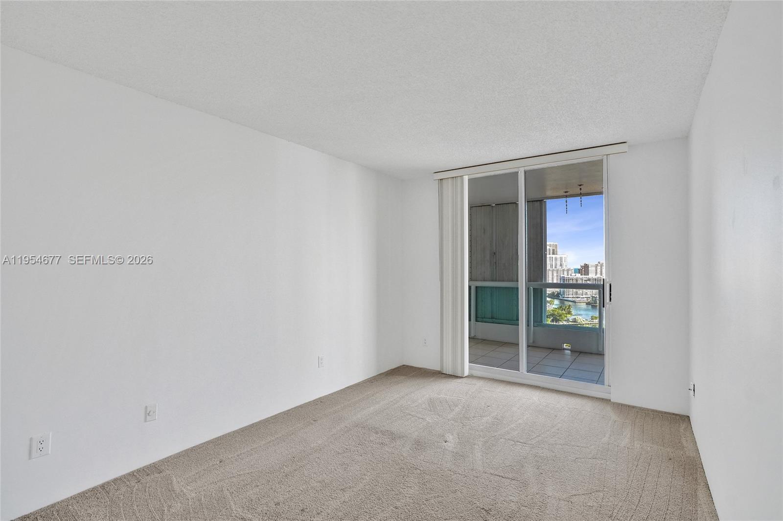 NORTH TOWER AT THE POINT - Residential