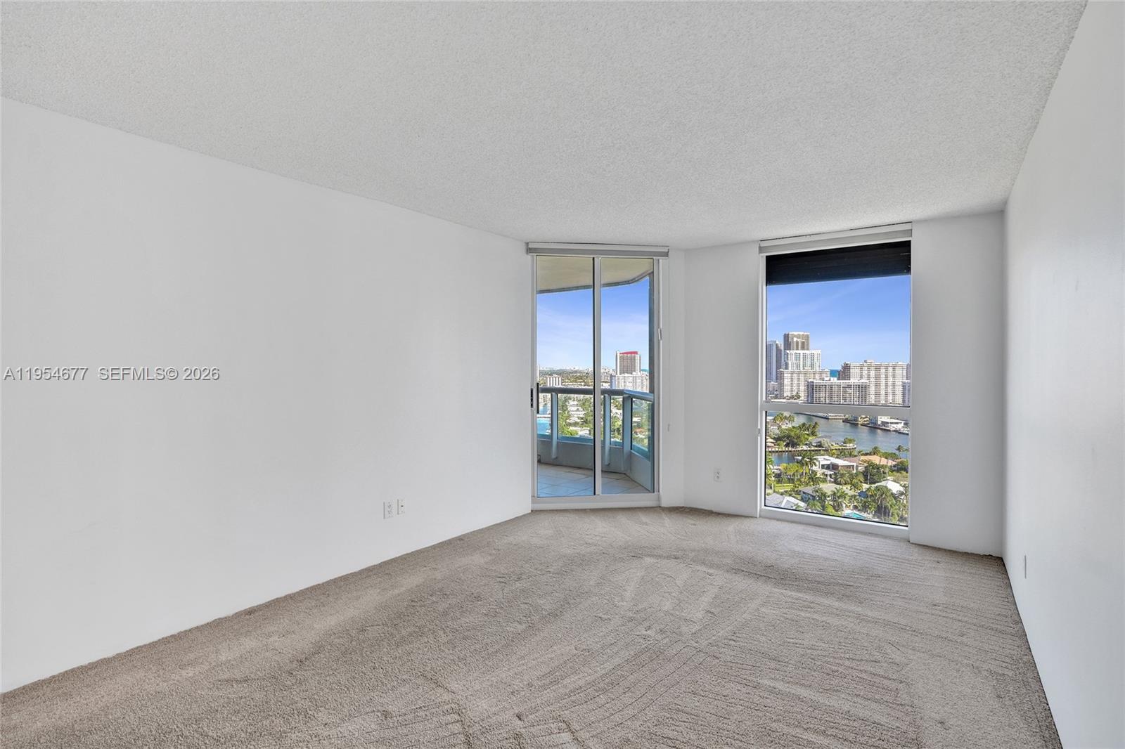 NORTH TOWER AT THE POINT - Residential