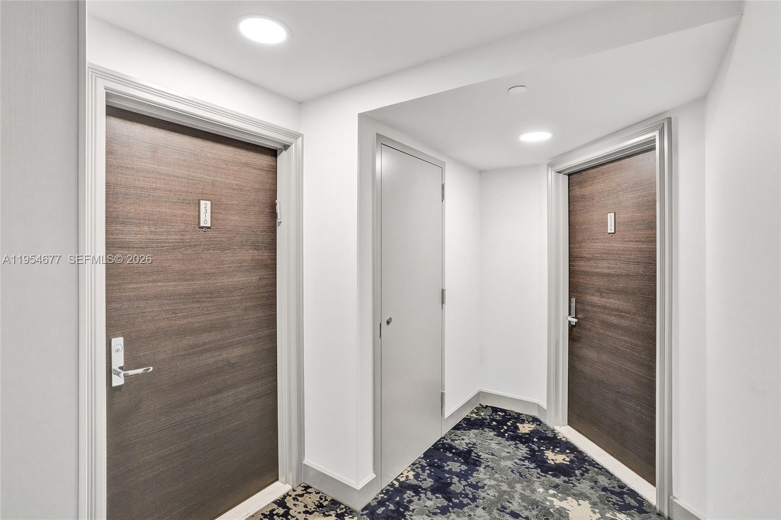 NORTH TOWER AT THE POINT - Residential