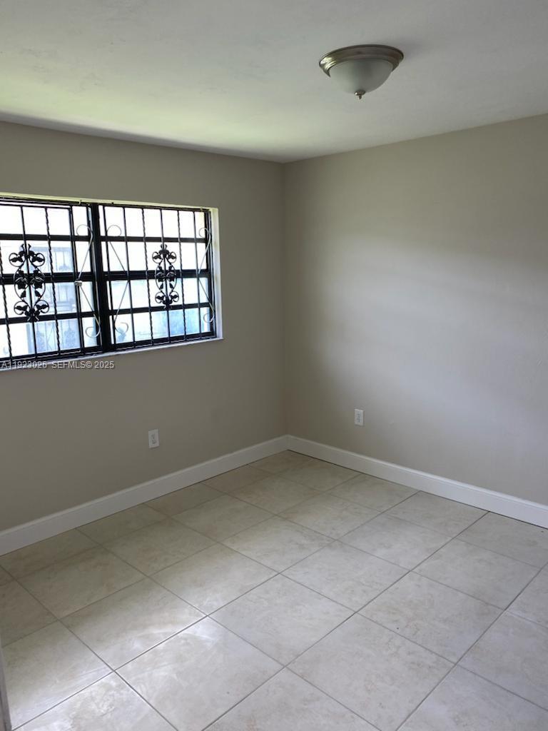 MIAMI MODEL TRUCK FARMS - Residential Income