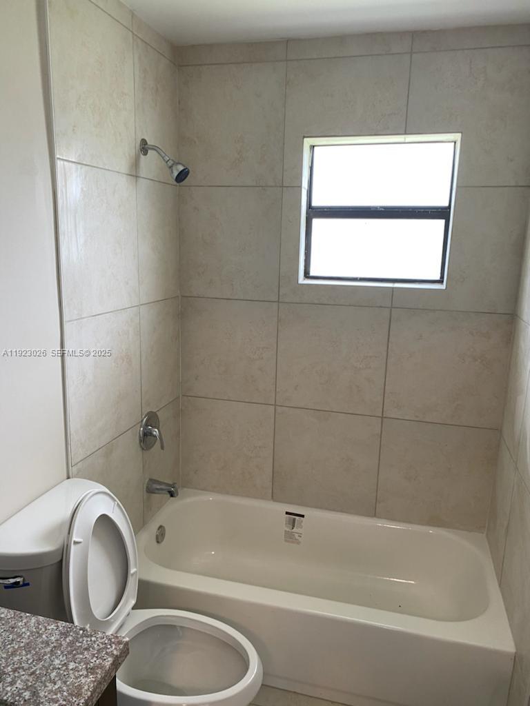 MIAMI MODEL TRUCK FARMS - Residential Income