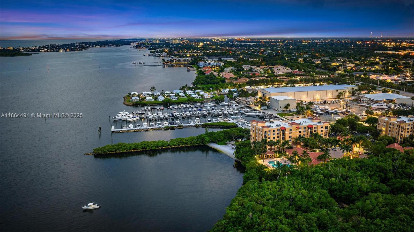 HYPOLUXOS MARINERS CAY CO - Residential