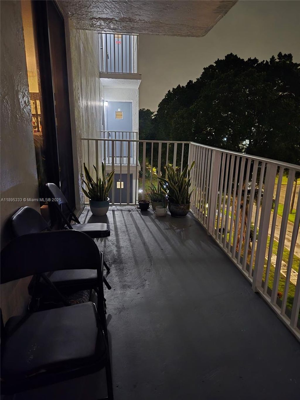 Photo of 901 Hillcrest Dr #501, Hollywood, FL 33021 (MLS # A11895333)