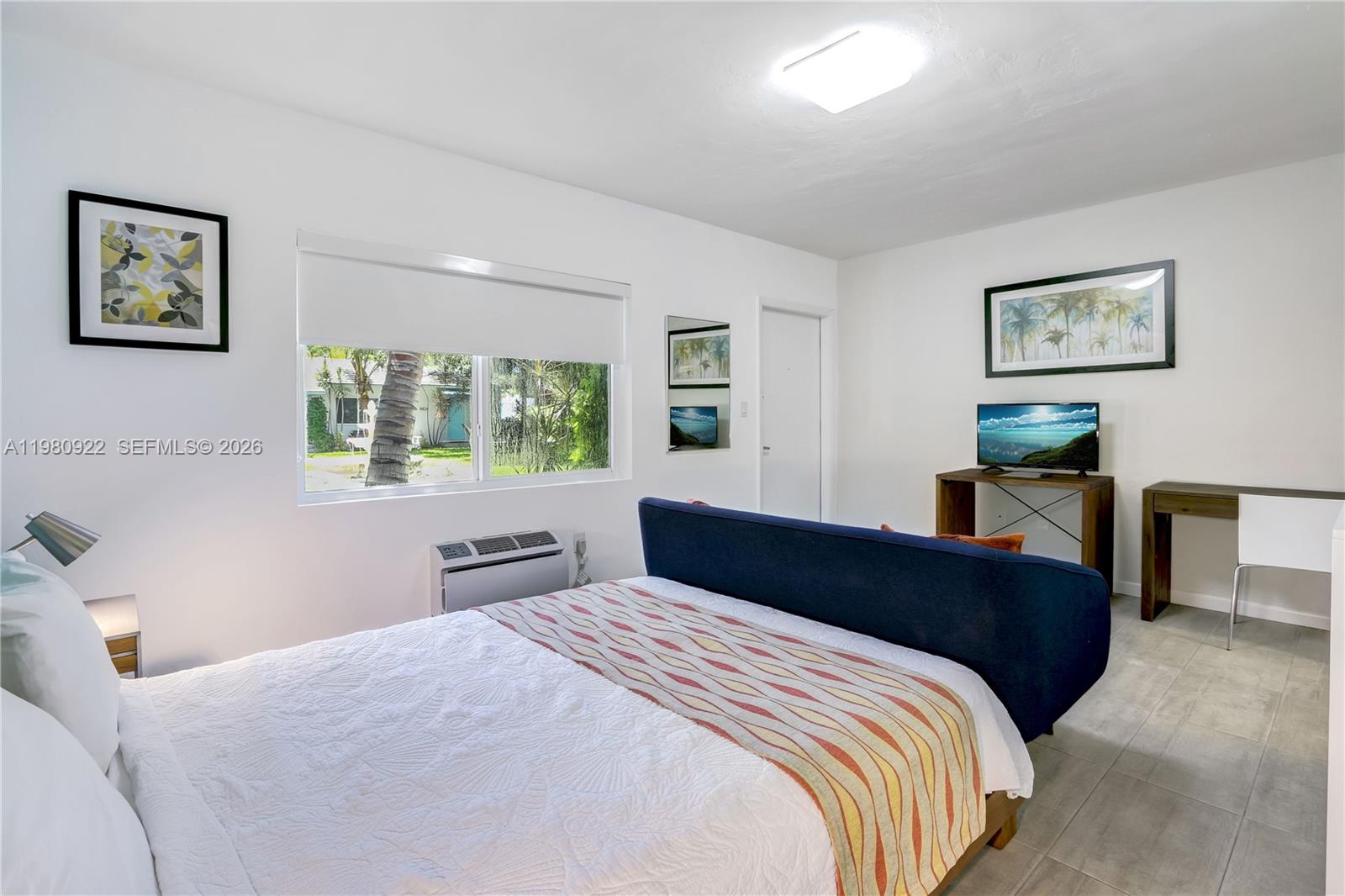 El Jardin - Residential Lease