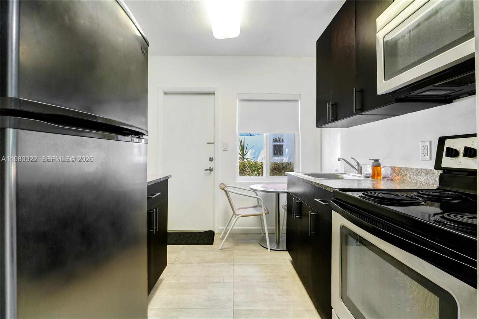 El Jardin - Residential Lease