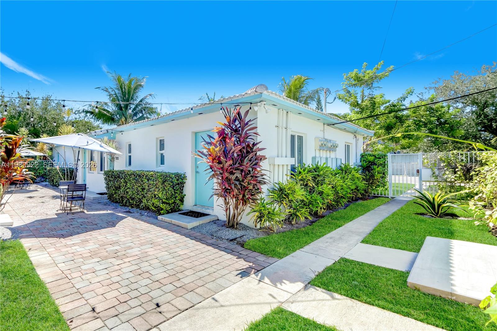 El Jardin - Residential Lease