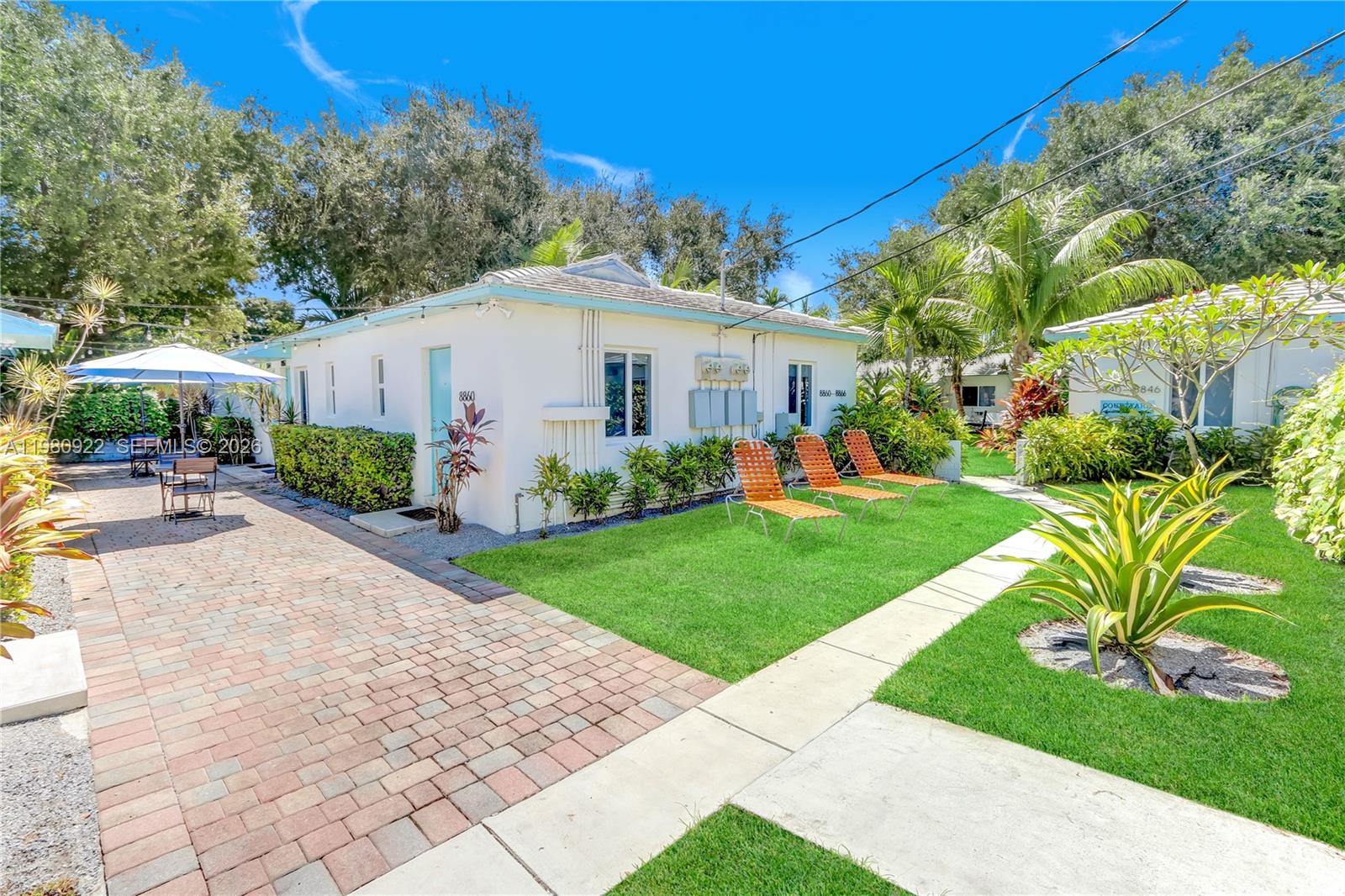 El Jardin - Residential Lease