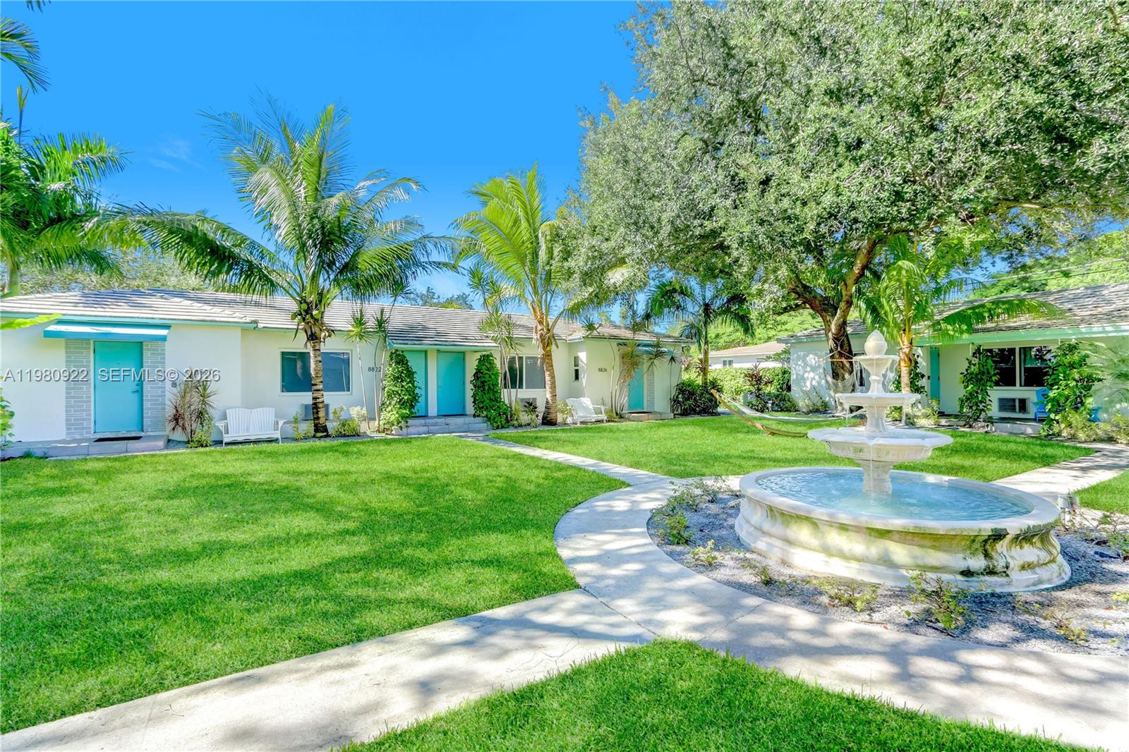 El Jardin - Residential Lease