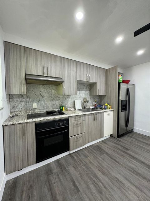 1086 NW 110th St 1 Miami FL 33168