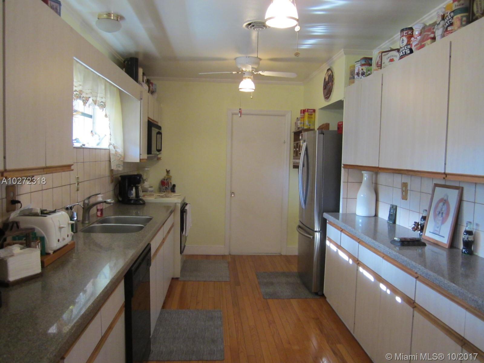 BASS LAKE ESTS-REPLAT OF - Residential