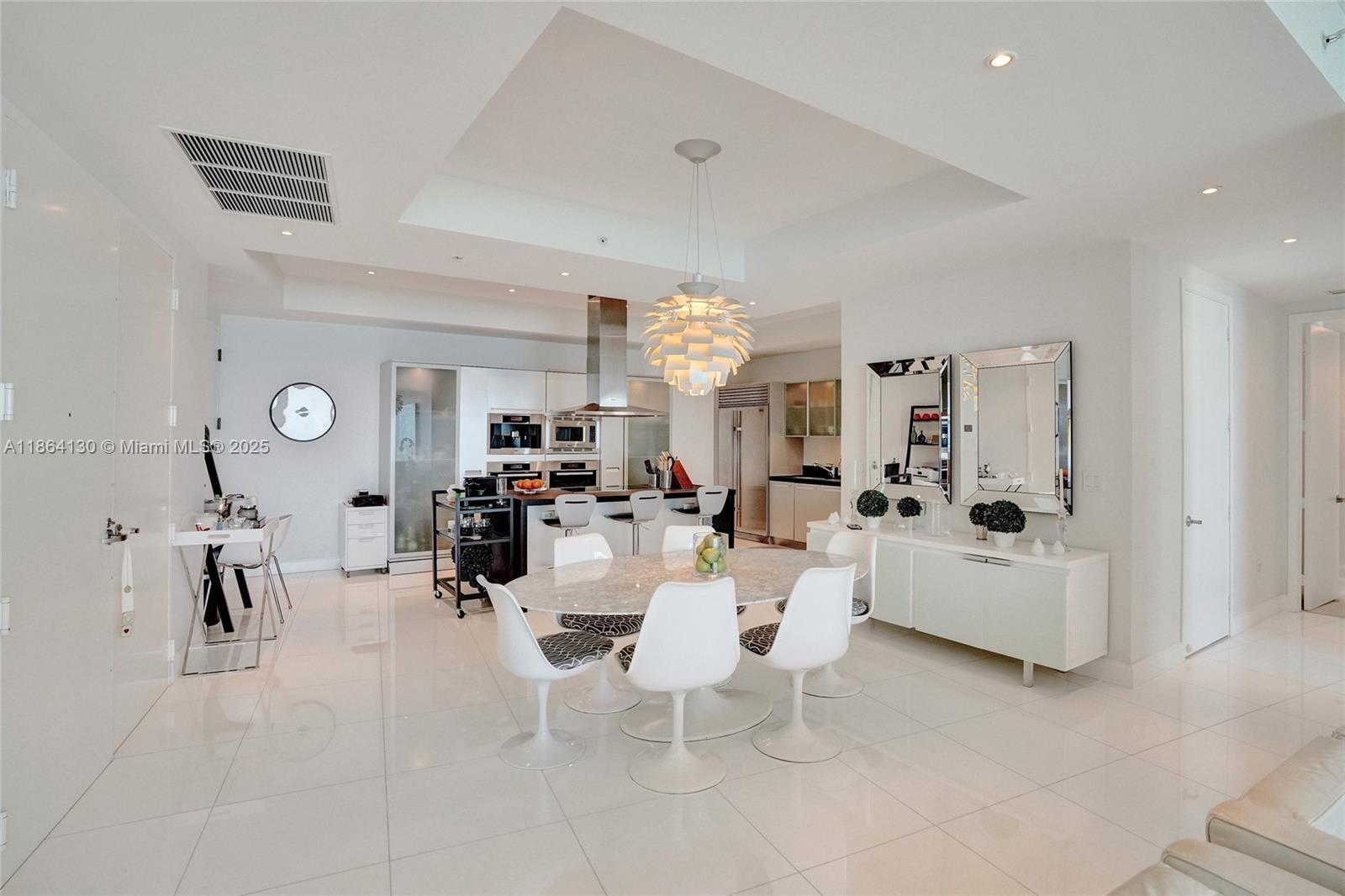 TRUMP ROYALE CONDO - Residential Lease