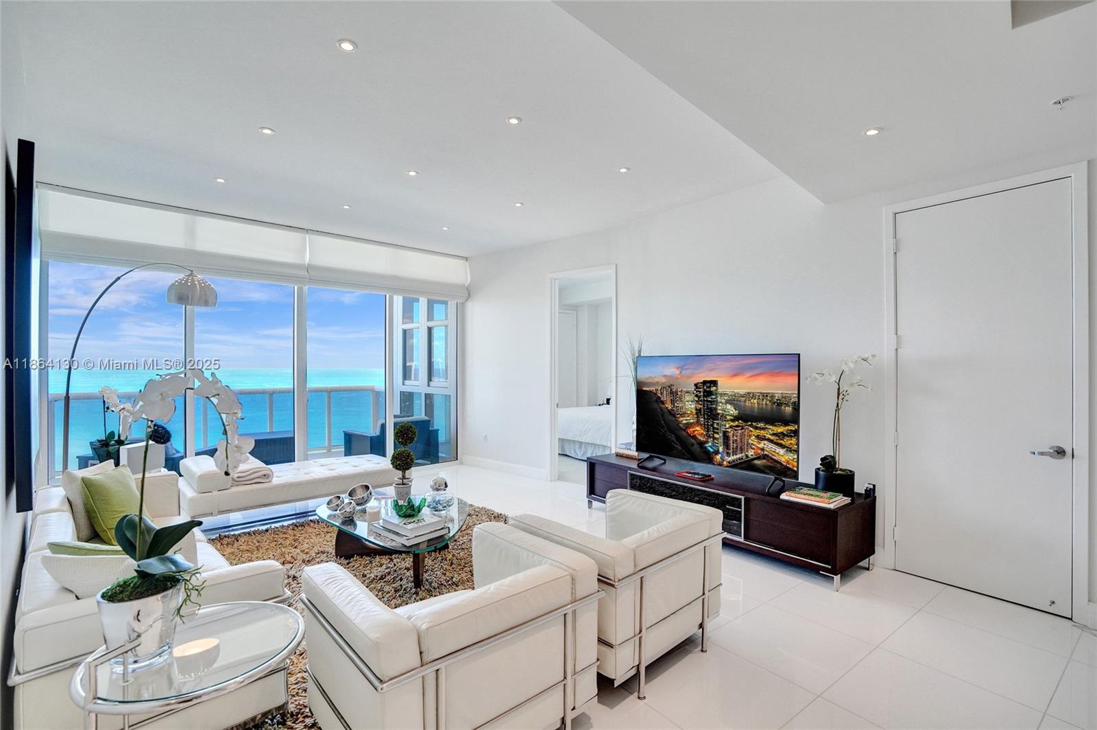 TRUMP ROYALE CONDO - Residential Lease