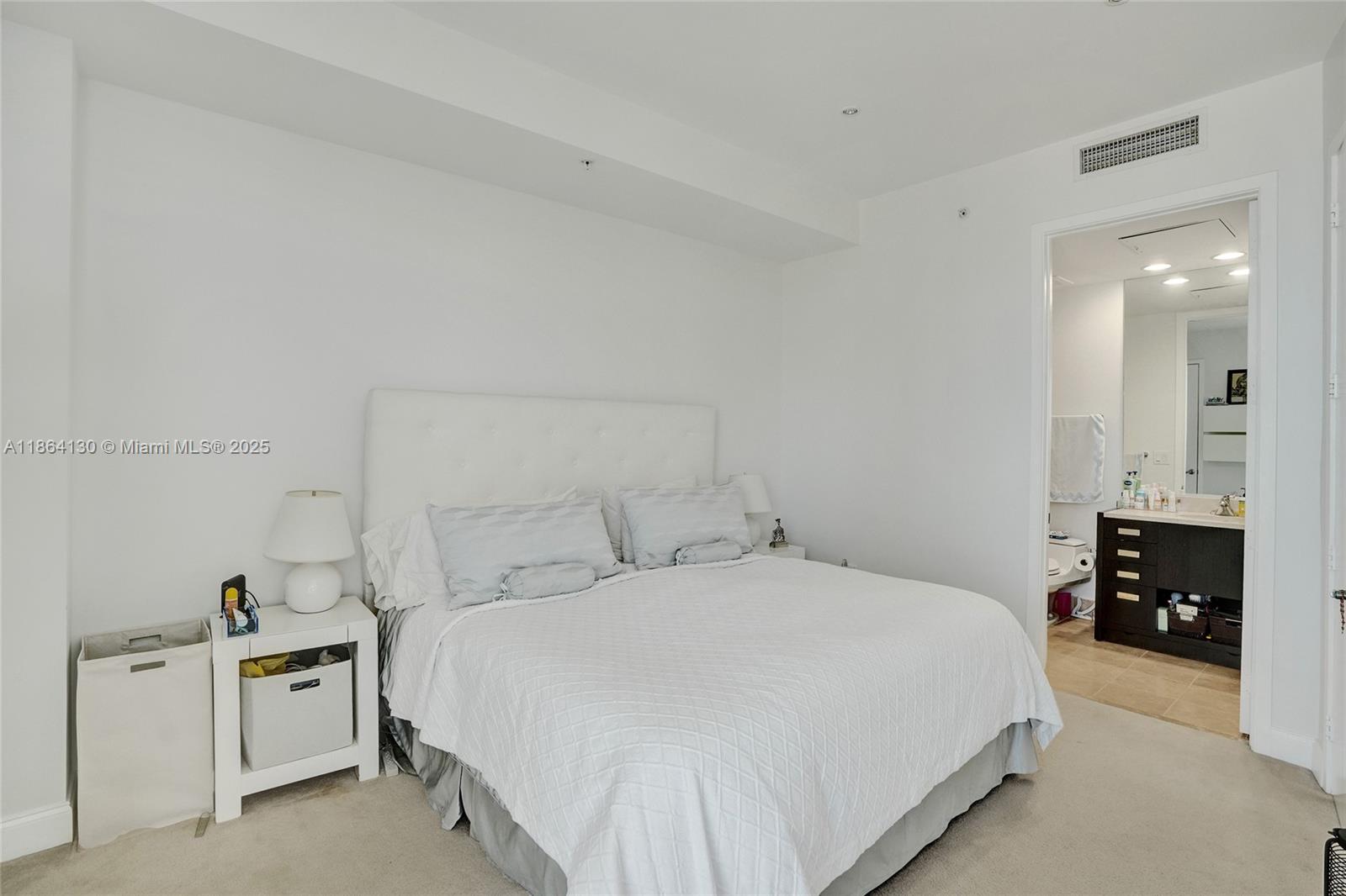 TRUMP ROYALE CONDO - Residential Lease