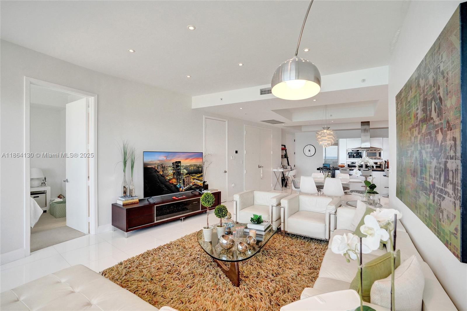 TRUMP ROYALE CONDO - Residential Lease