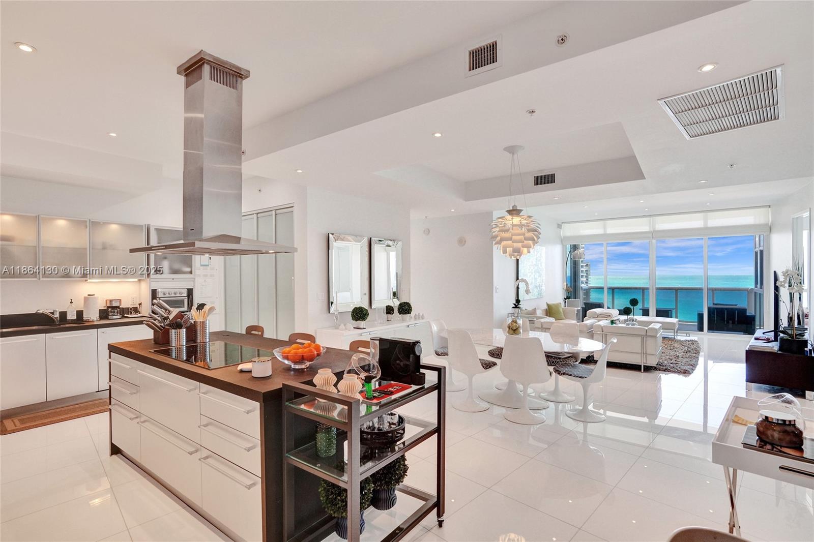 TRUMP ROYALE CONDO - Residential Lease
