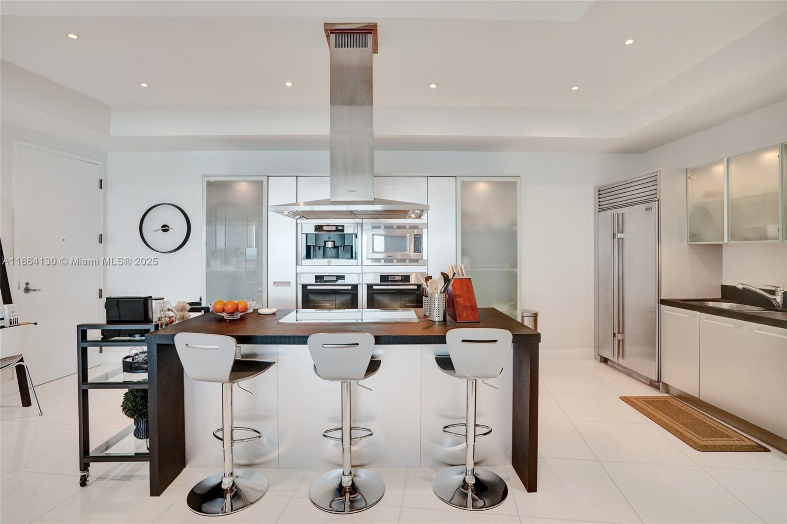 TRUMP ROYALE CONDO - Residential Lease