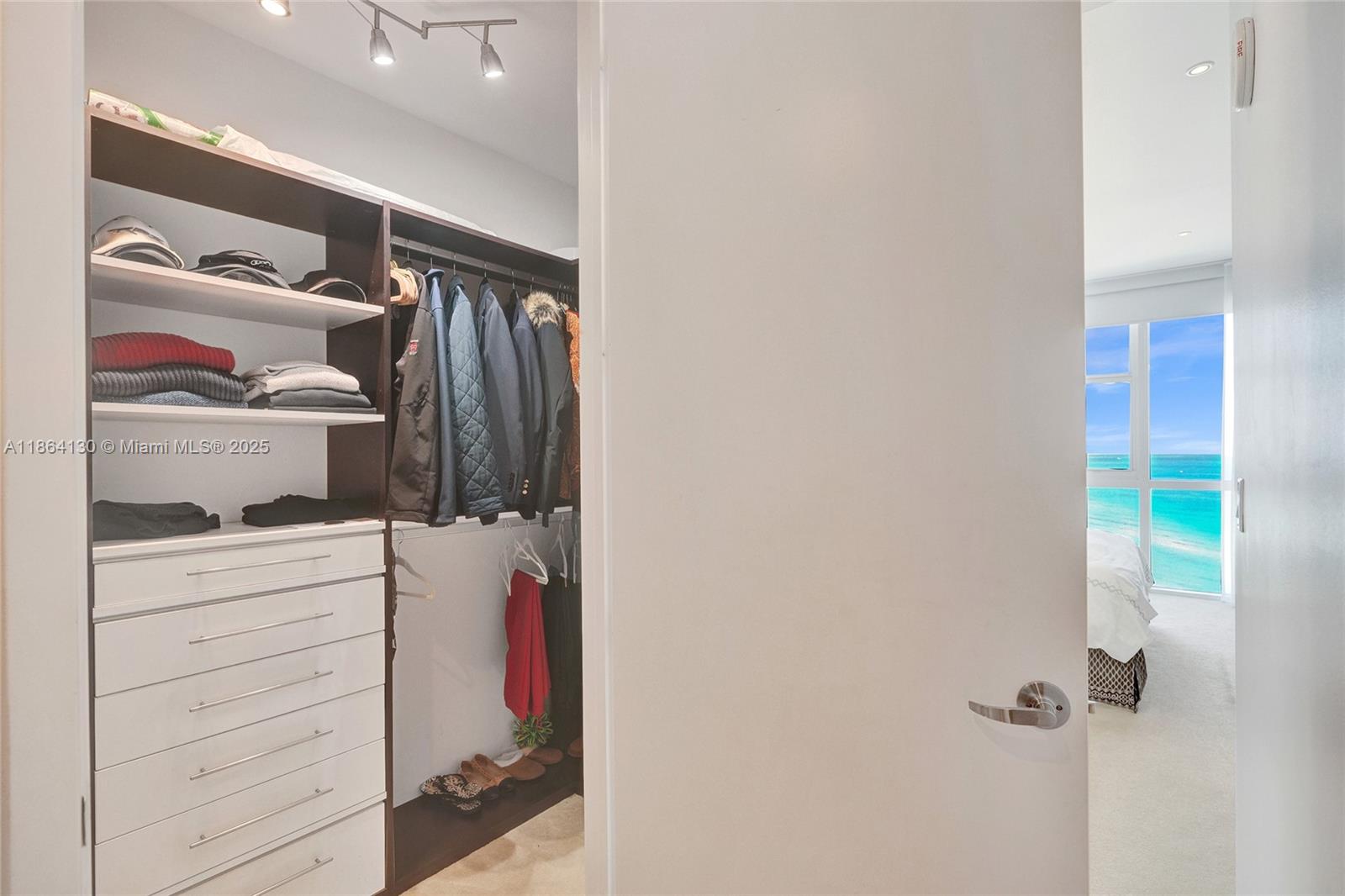TRUMP ROYALE CONDO - Residential Lease