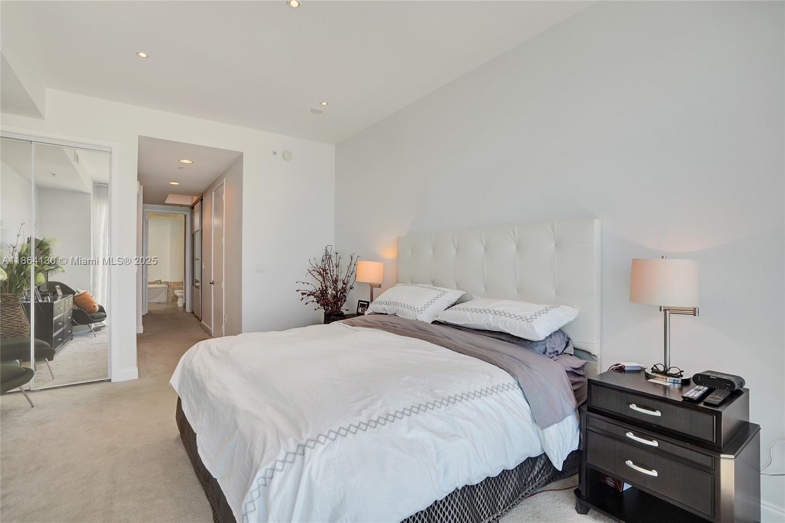 TRUMP ROYALE CONDO - Residential Lease