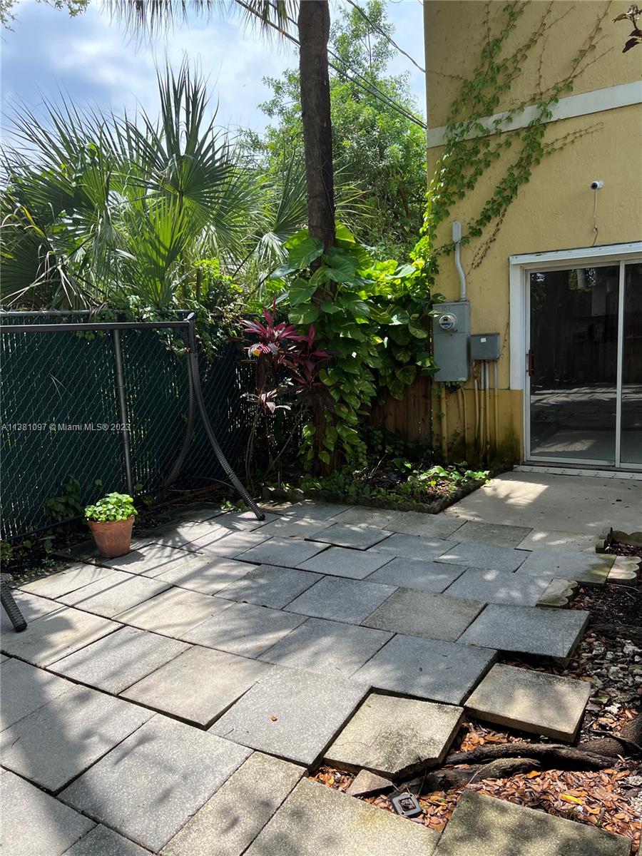 SUB OF PB 1-4 - Residential Lease