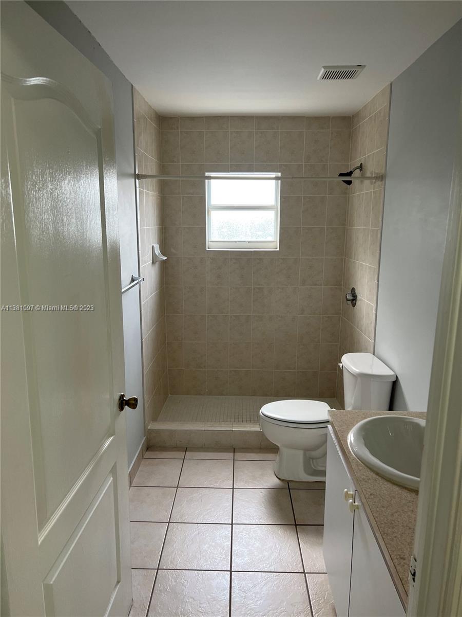 SUB OF PB 1-4 - Residential Lease