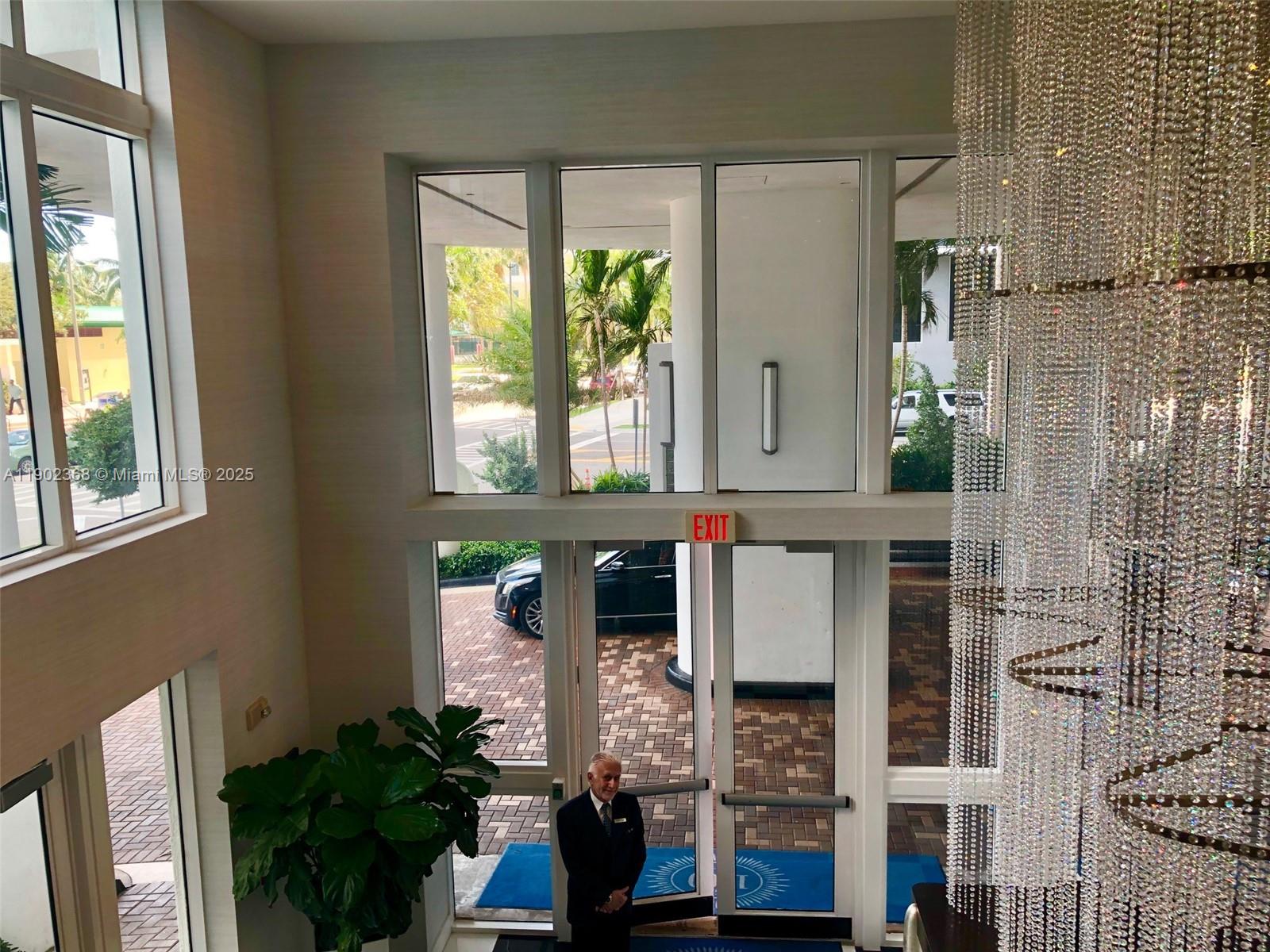 1800 CLUB CONDO - Residential Lease