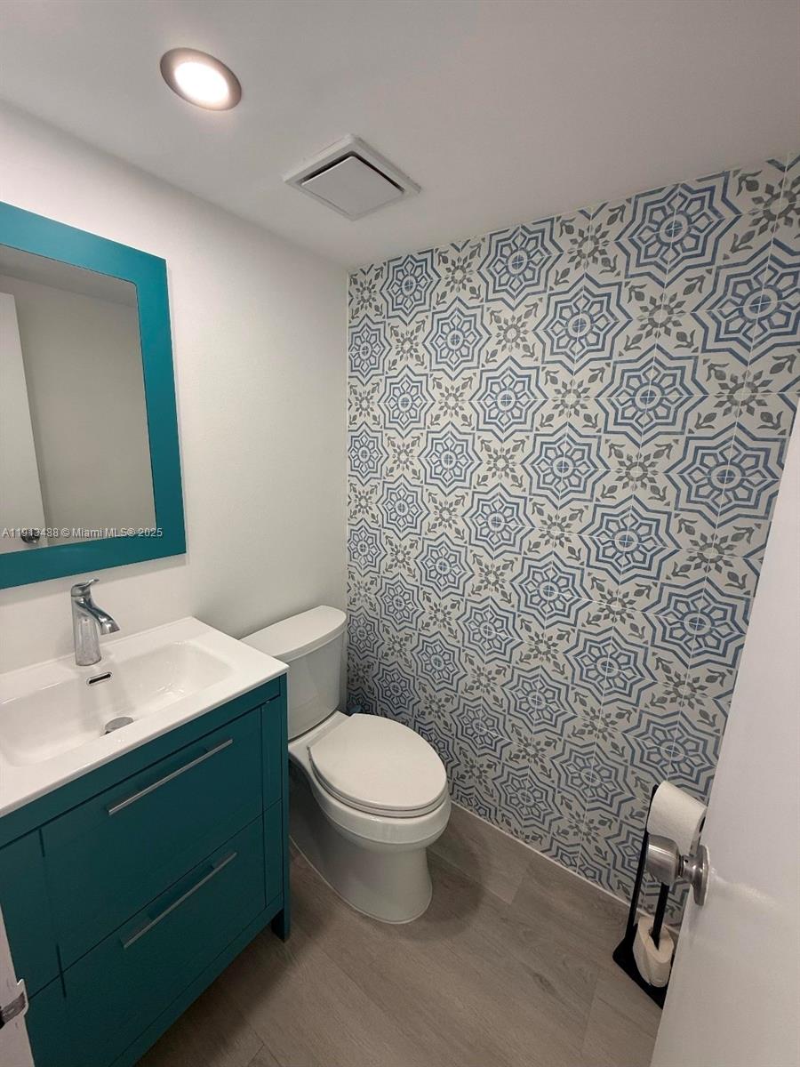 PORT ROYALE CONDO - Residential Lease