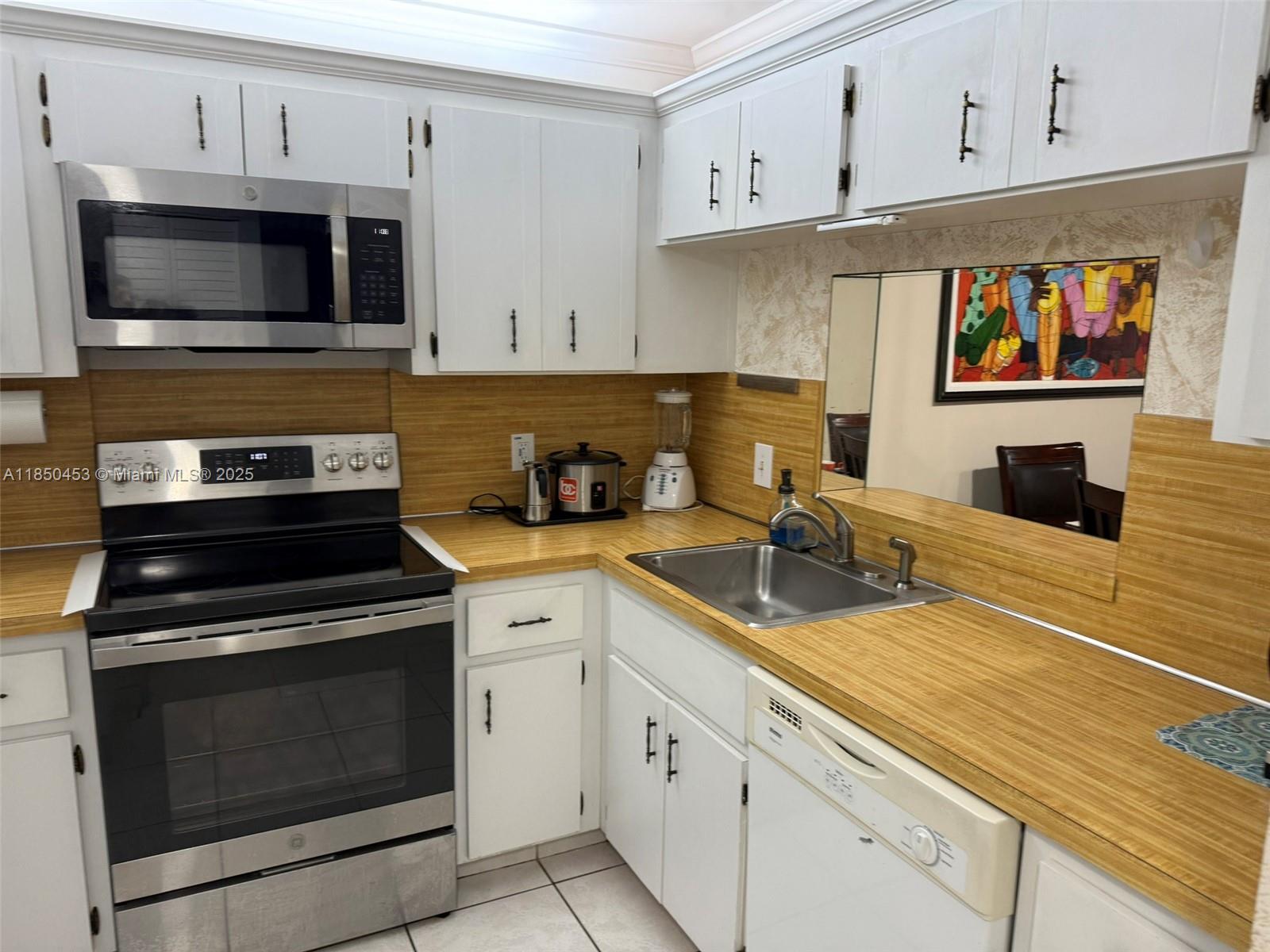 LAS VISTAS C IN INVERRARY - Residential