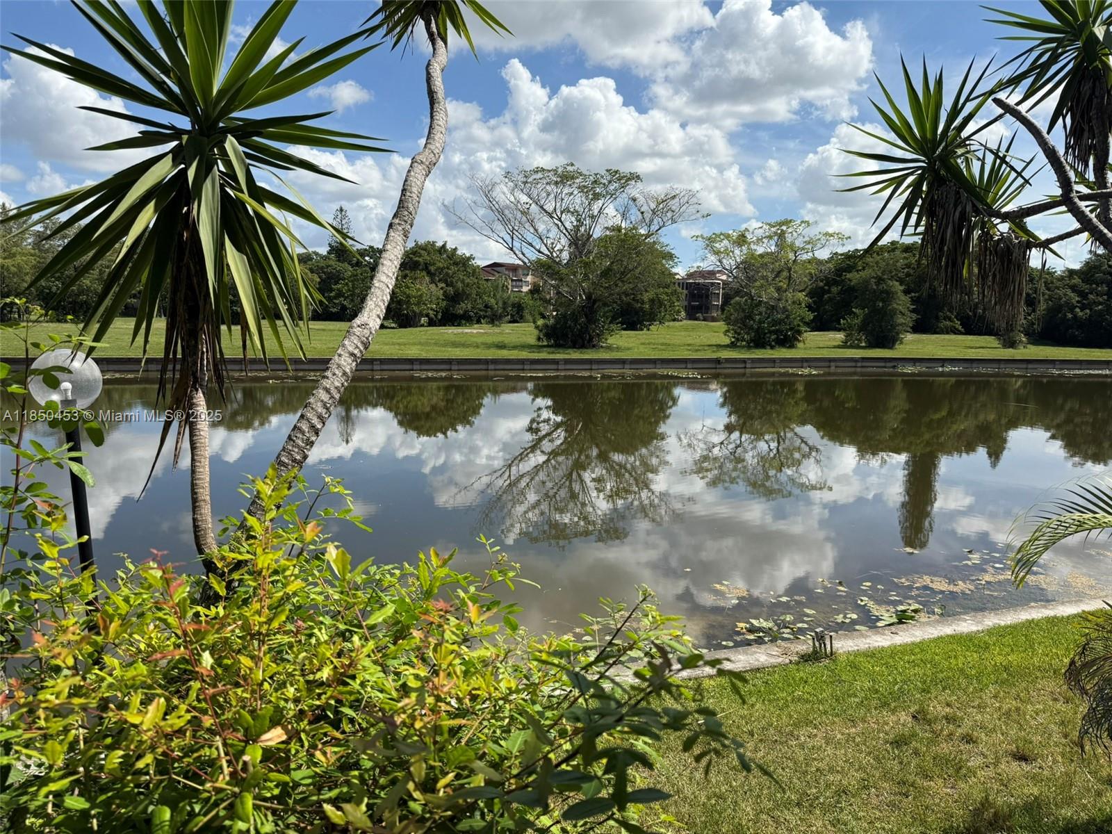 LAS VISTAS C IN INVERRARY - Residential