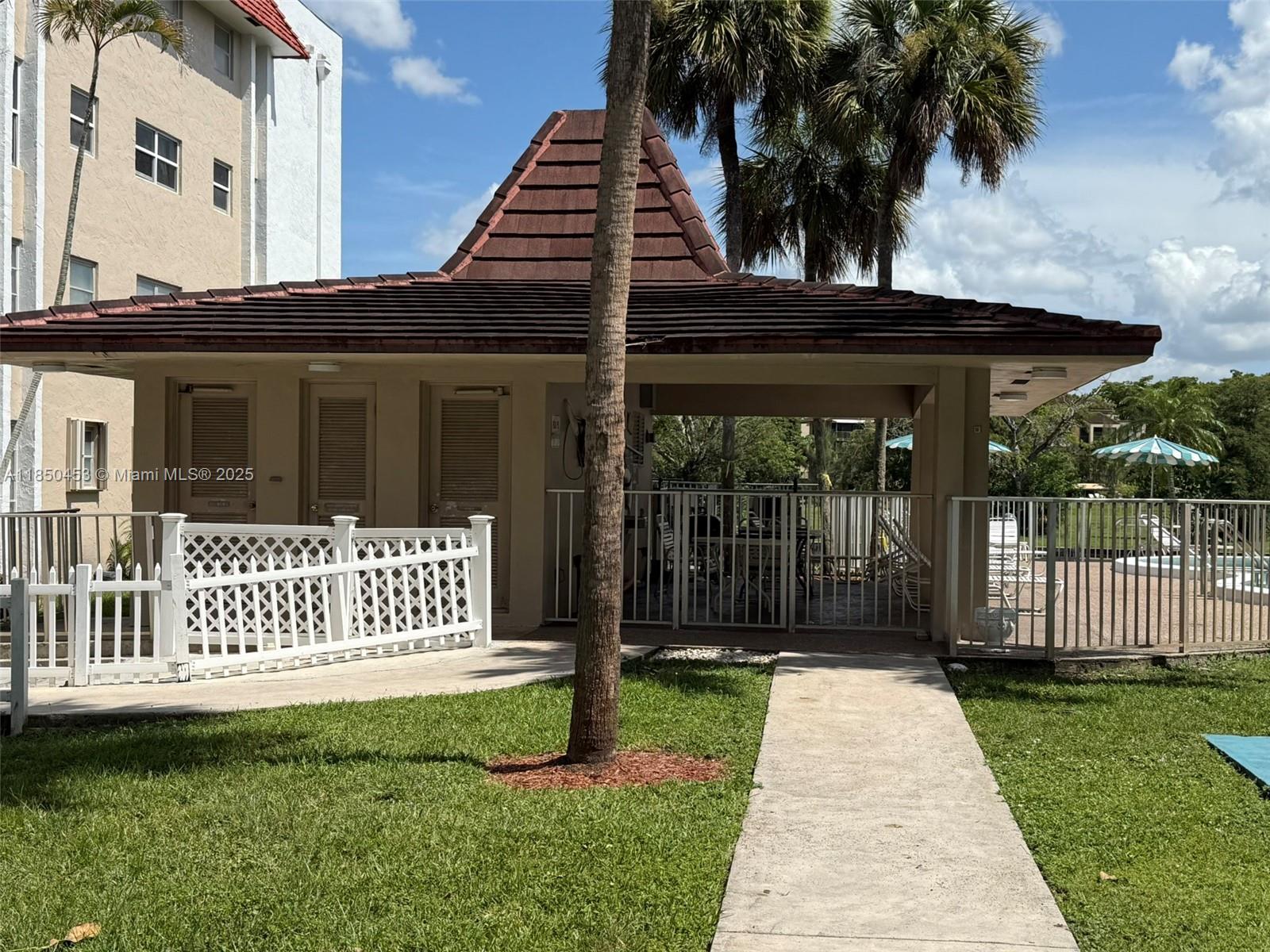 LAS VISTAS C IN INVERRARY - Residential