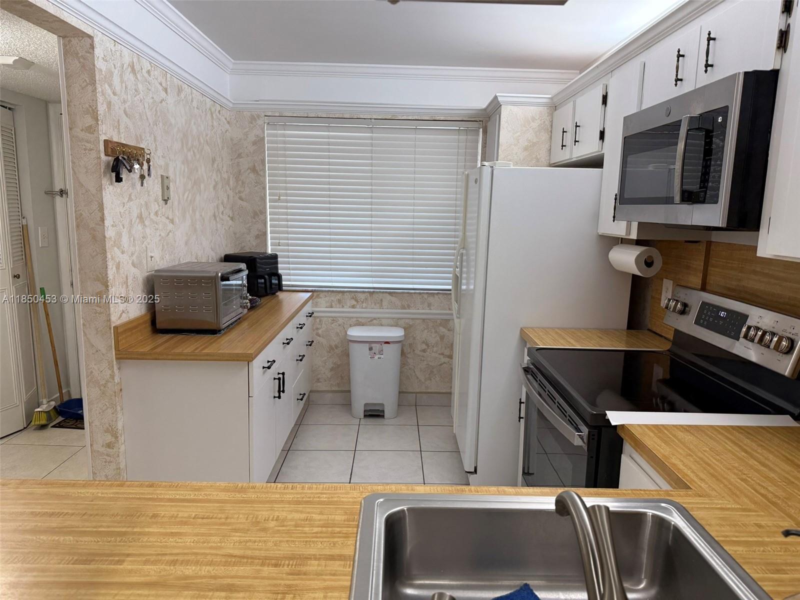 LAS VISTAS C IN INVERRARY - Residential