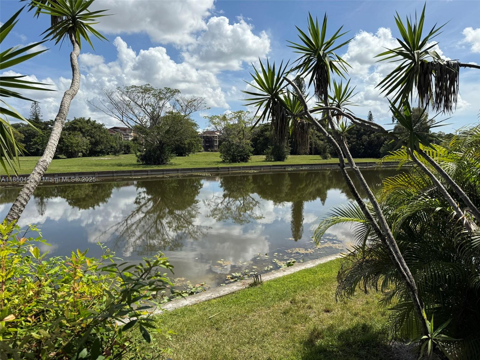 LAS VISTAS C IN INVERRARY - Residential