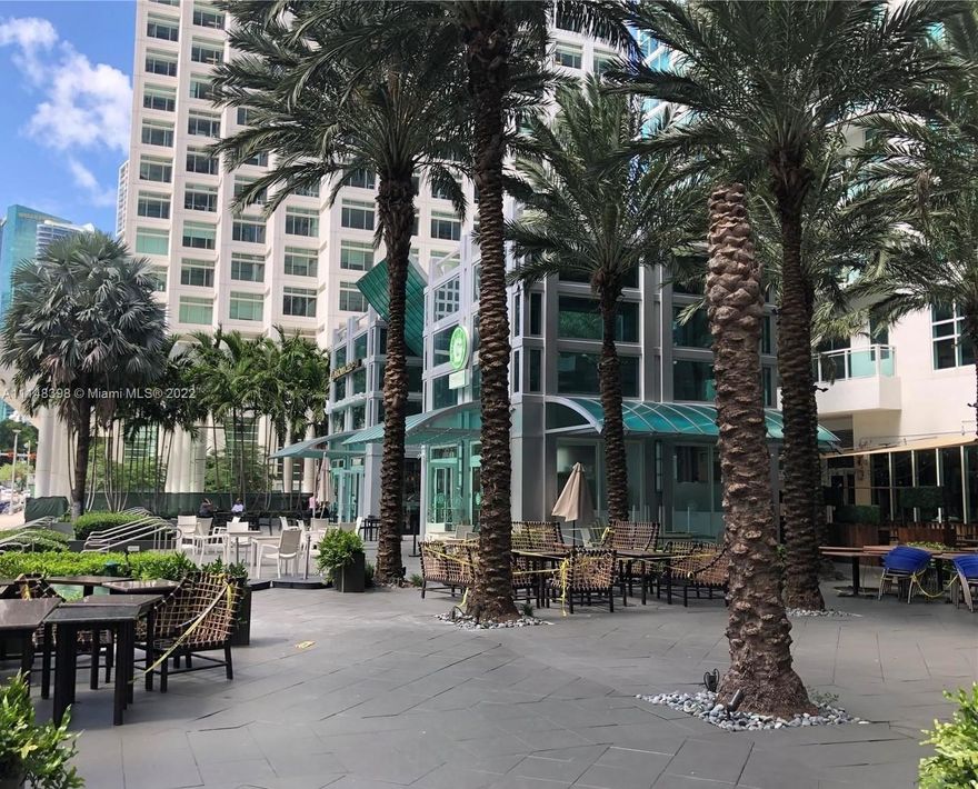 VERY LUMINOUS 1 BED /1 BATH UNIT AT THE PLAZA 851 BRICKELL CONDO. KITCHEN, LIVING ROOM, BEDROOM, WALKING CLOSET, AND BATHROOM. STAINLESS-STEEL APPLIANCES AND A/C AND HEATER.  WASHER AND DRYER INSIDE UNIT. CARPET THROUGHOUT UNIT AND TITLE FLOOR IN BATHROOM. COMMUNITY HAS POOL, FITNESS CENTER, SAUNA, 24 HOURS SECURITY, PLAYGROUND, BARBECUE, BUSINESS CENTER, AND MUCH MORE! 

LOCATED IN THE HEART OF BRICKELL WITH WALKING DISTANCE FROM MANY RESTAURANTS, MARRY BRICKELL VILLAGE, BRICKELL CITY CENTER AND CONVENIENT STORES. EASY ACCESS TO MAIN STREETS AND HIGHWAYS.