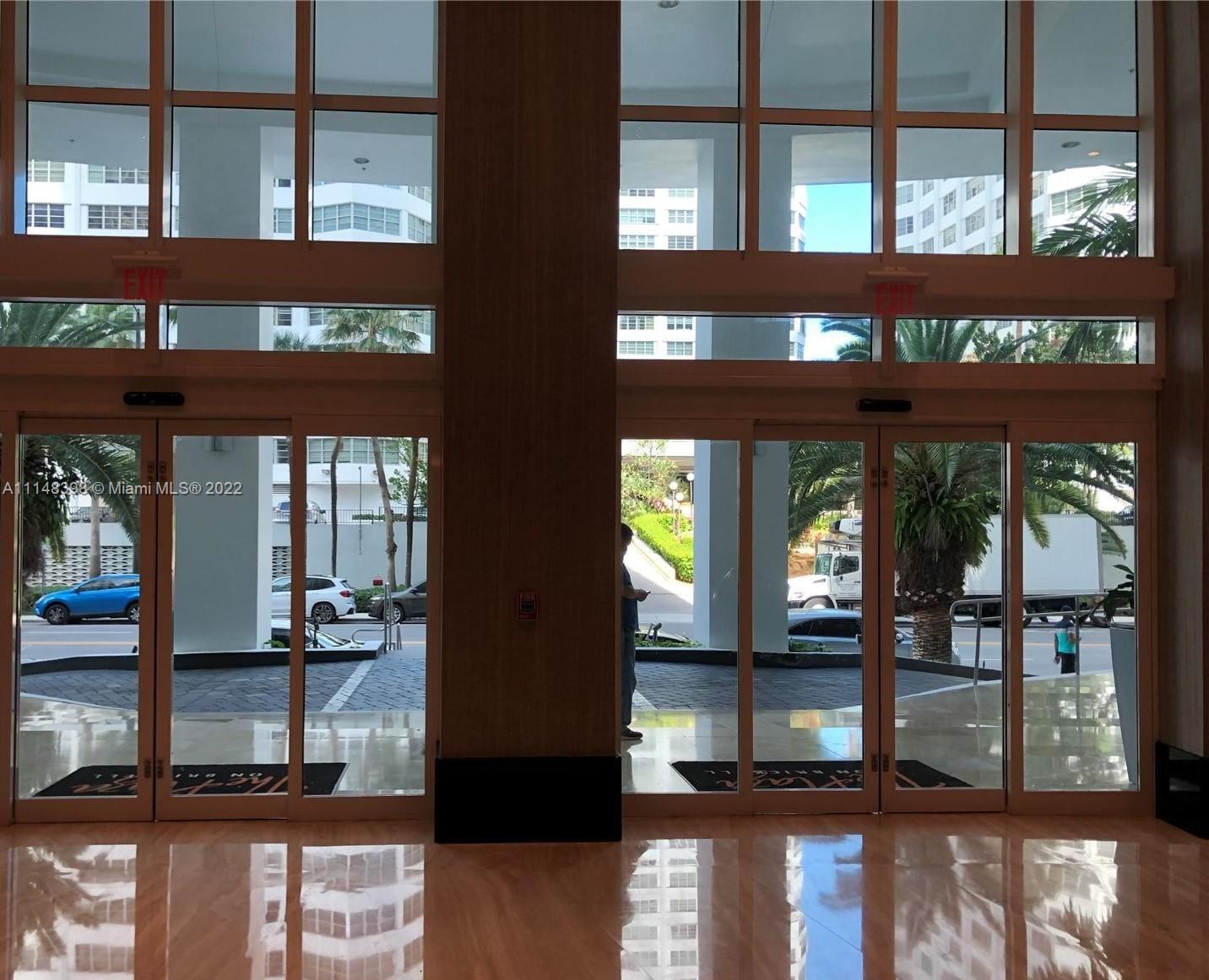 THE PLAZA 851 BRICKELL CO - Residential