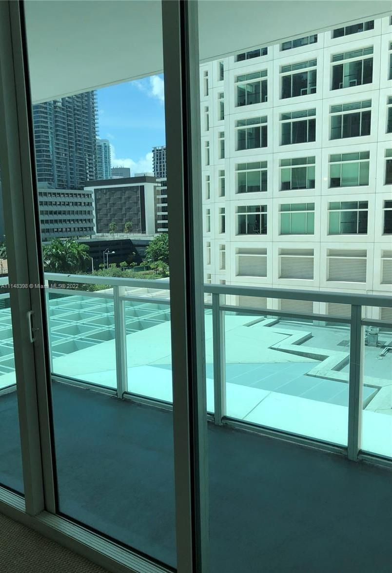 THE PLAZA 851 BRICKELL CO - Residential