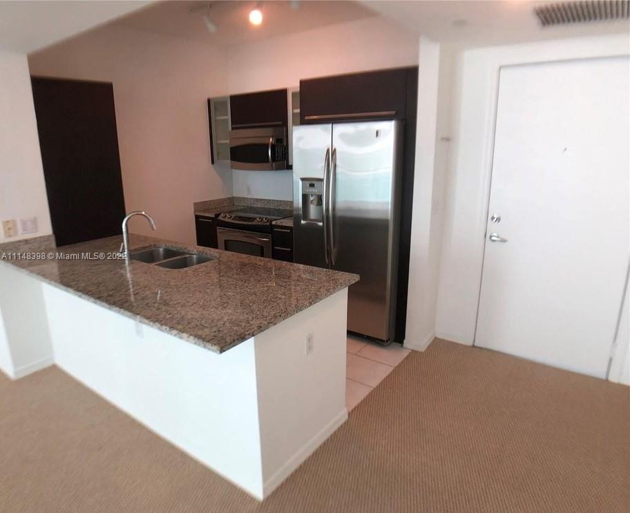 THE PLAZA 851 BRICKELL CO - Residential