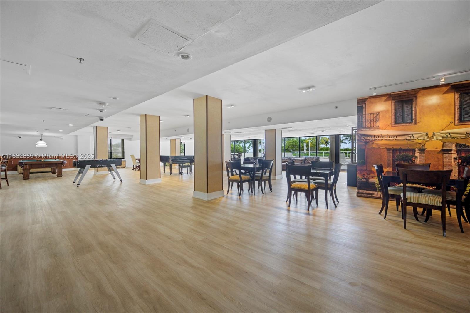 THE PLAZA OF BAL HARBOUR - Residential