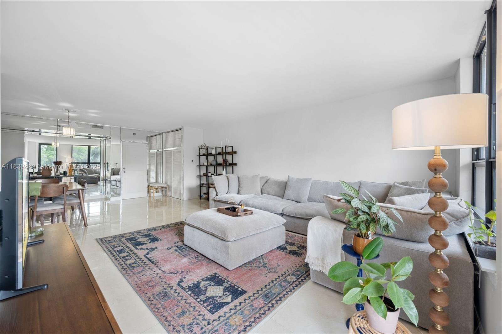 10185 Collins Ave 306
