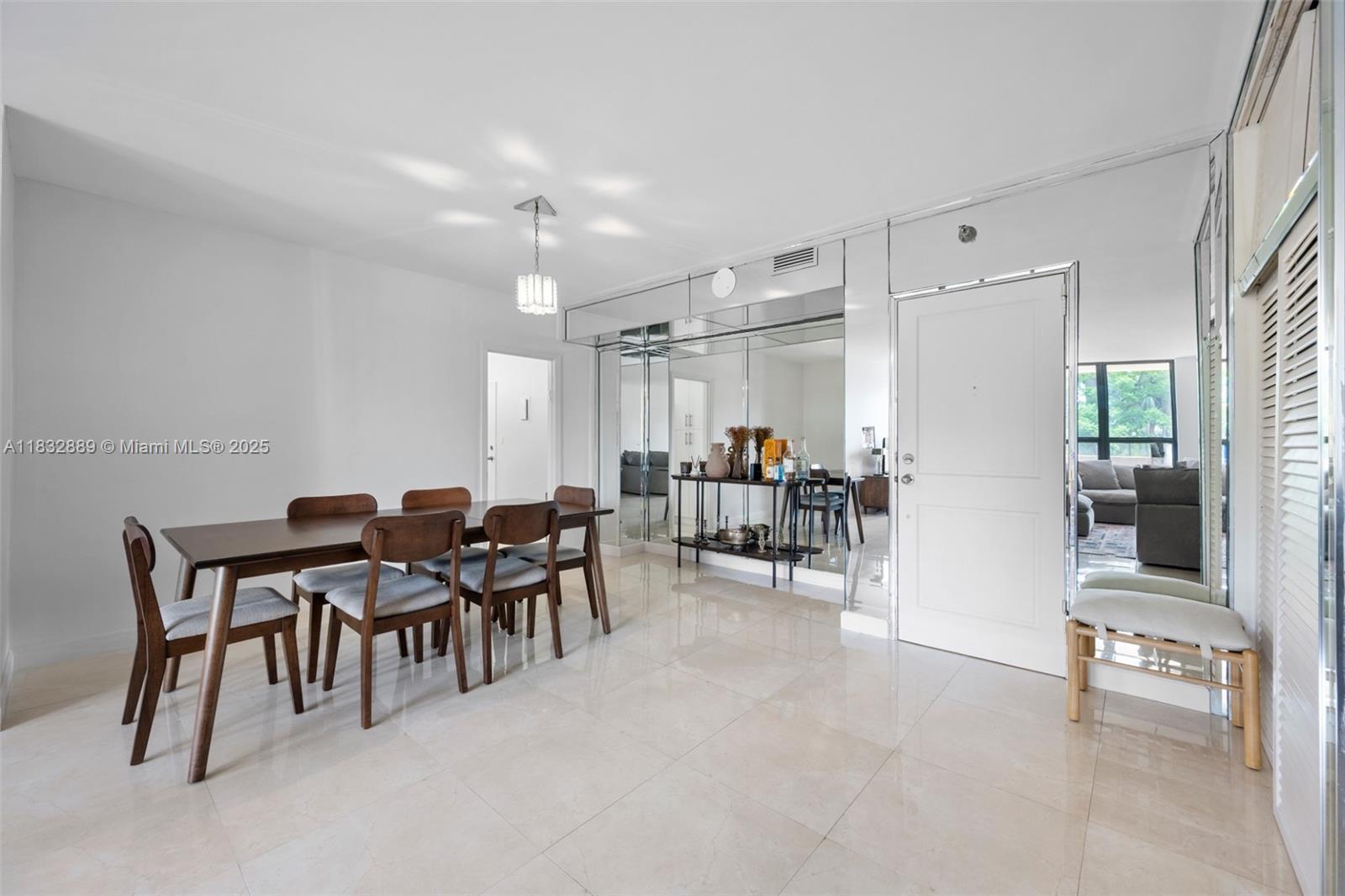 10185 Collins Ave 306