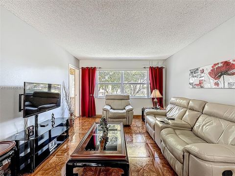 5001 NW 34th St 205 Lauderdale Lakes FL 33319