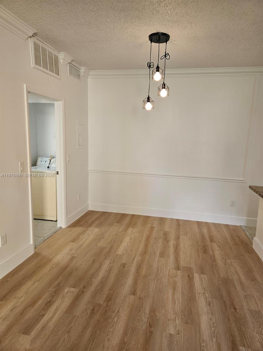 LA HACIENDA COUNTRY CLUB - Residential Lease