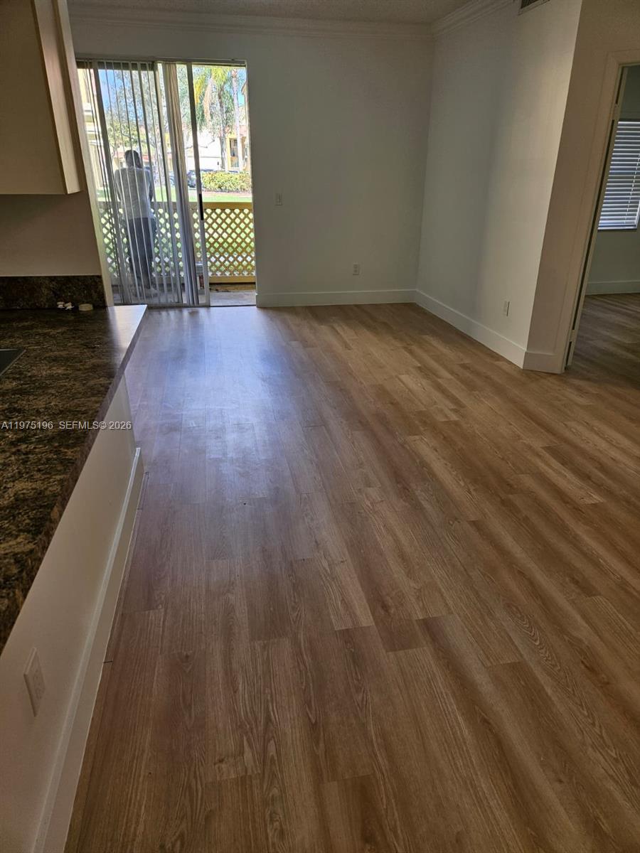 LA HACIENDA COUNTRY CLUB - Residential Lease