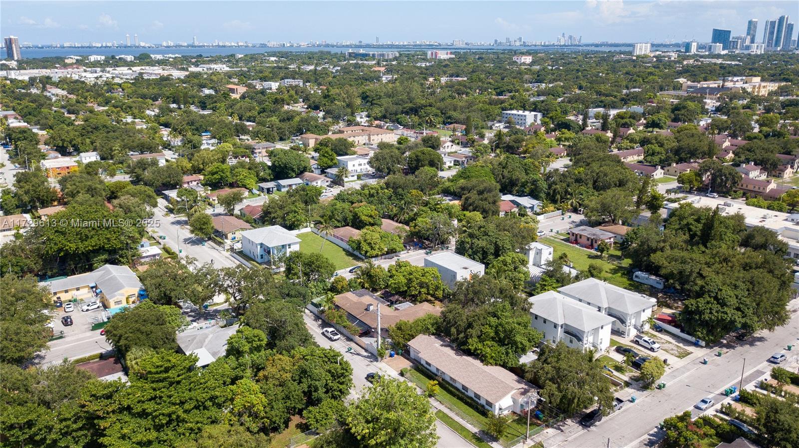 300 NW 69th St, Miami, FL, 33150/$1,800,000 2 300 NW 69th St