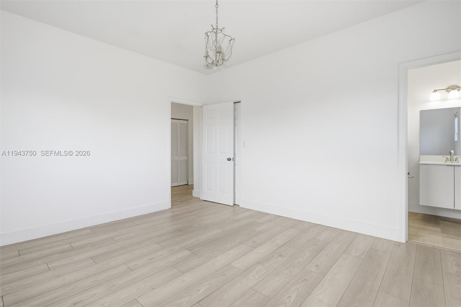 TWIN LAKE SHORES SOUTH - Residential