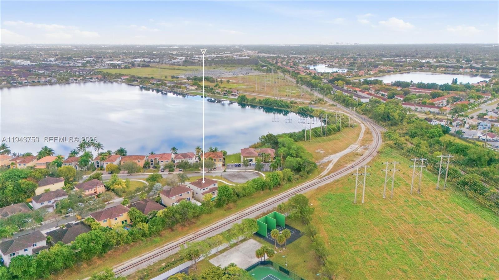 TWIN LAKE SHORES SOUTH - Residential