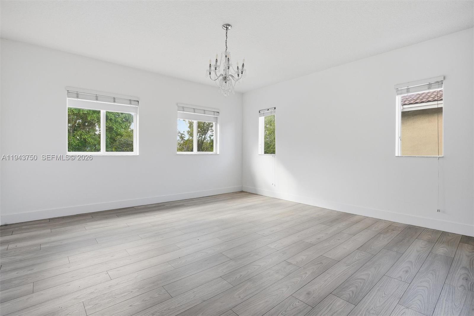 TWIN LAKE SHORES SOUTH - Residential