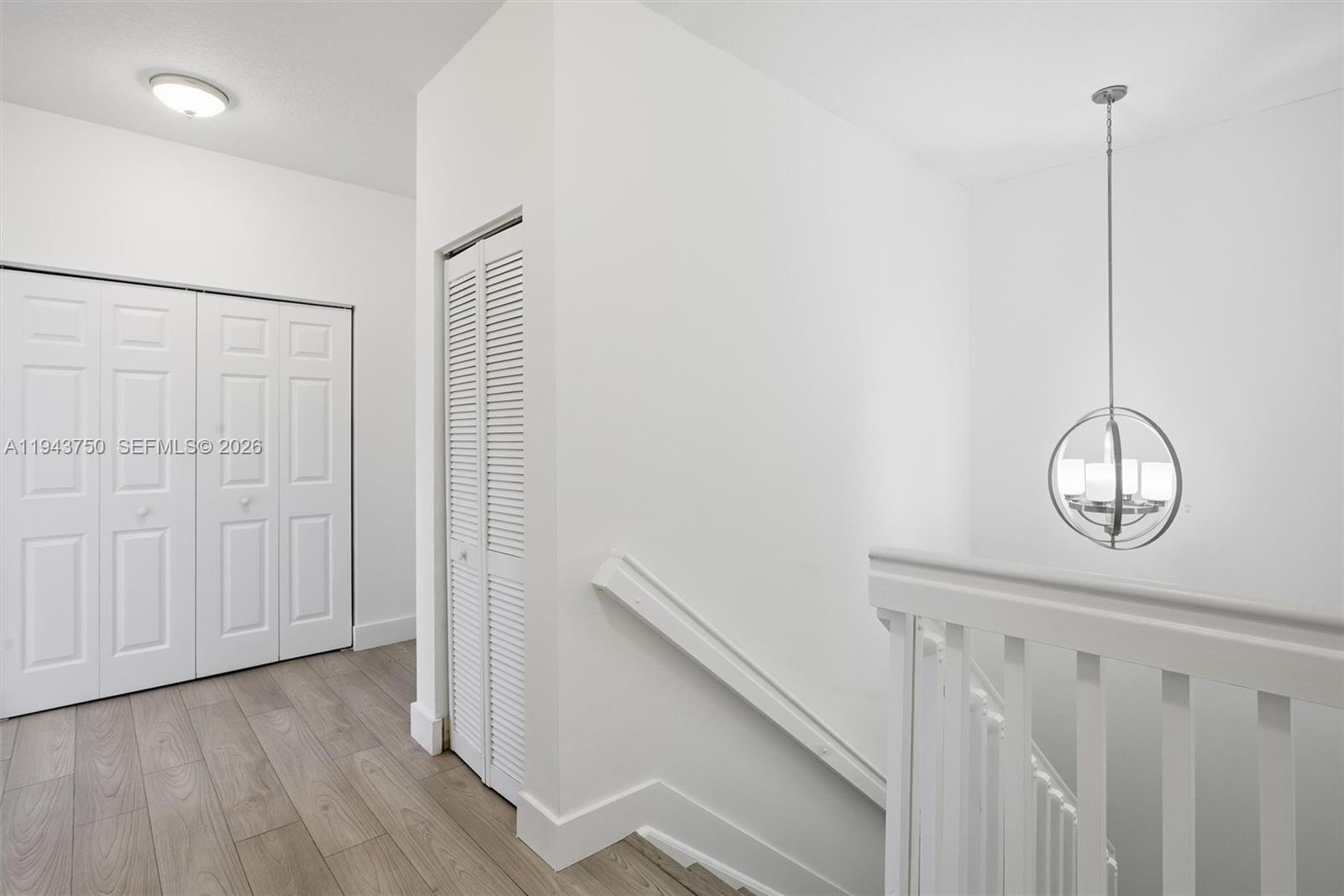 TWIN LAKE SHORES SOUTH - Residential