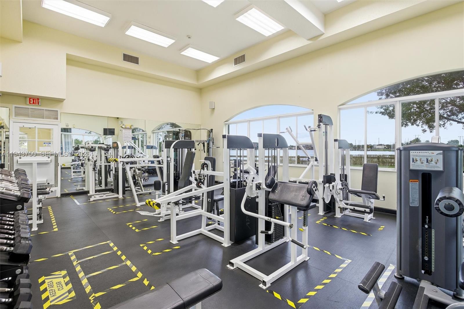 TWIN LAKE SHORES SOUTH - Residential