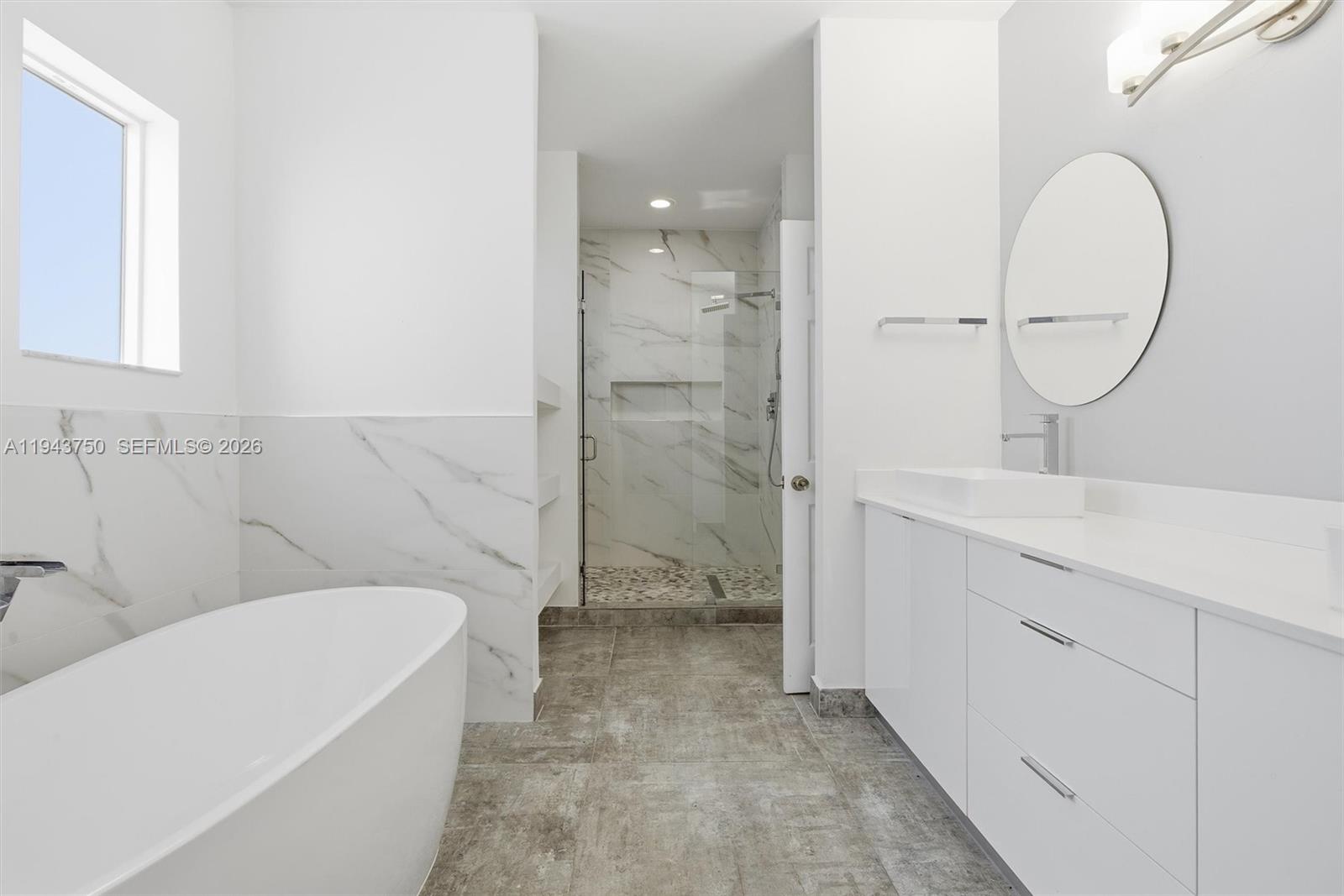 TWIN LAKE SHORES SOUTH - Residential